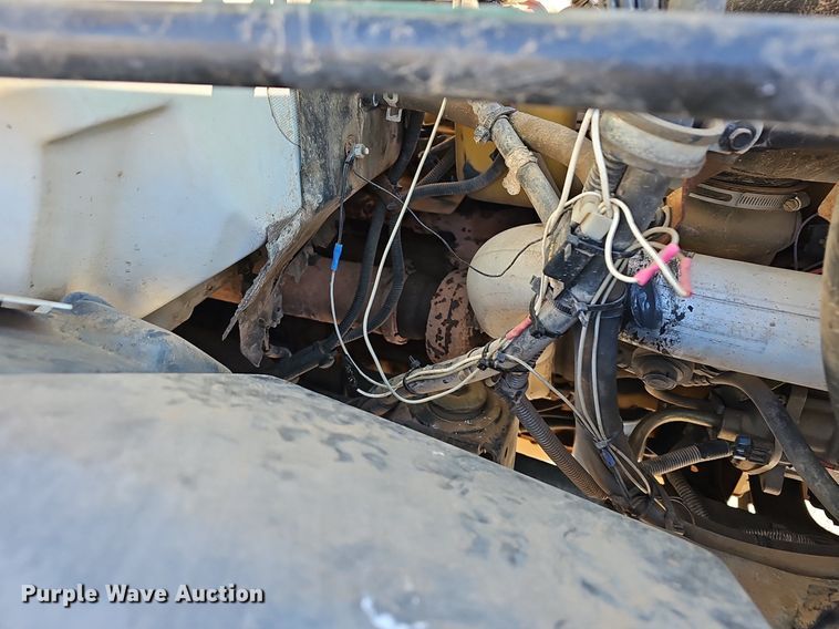 image for item EJ6204 1997 Chevrolet C7500 flatbed truck