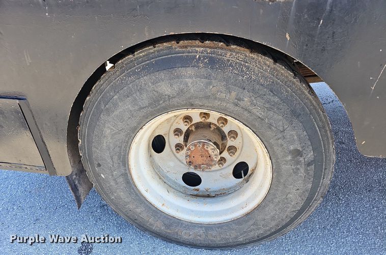 image for item EJ6204 1997 Chevrolet C7500 flatbed truck