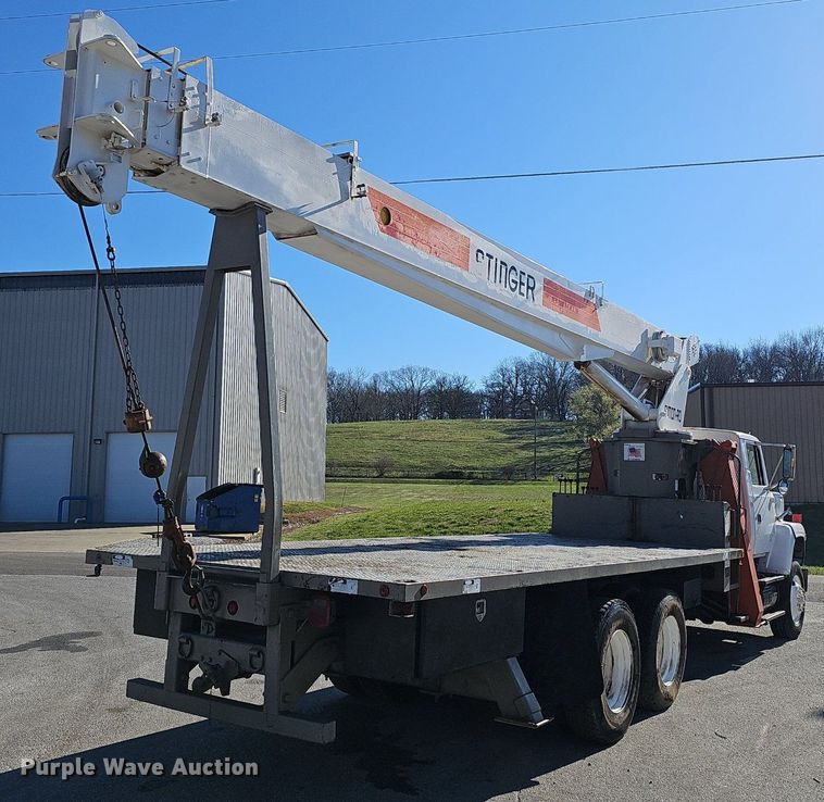 image for item EJ6205 1992 Ford L9000 crane truck