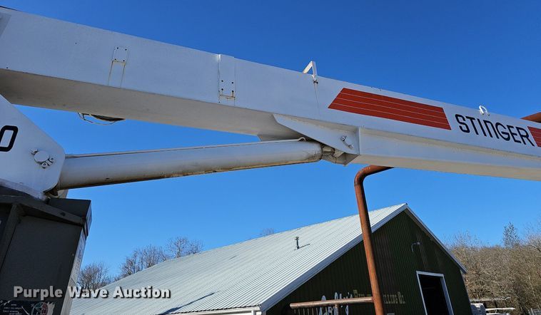 image for item EJ6205 1992 Ford L9000 crane truck