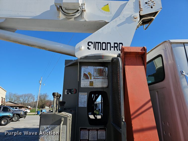 image for item EJ6205 1992 Ford L9000 crane truck