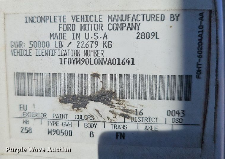 image for item EJ6205 1992 Ford L9000 crane truck