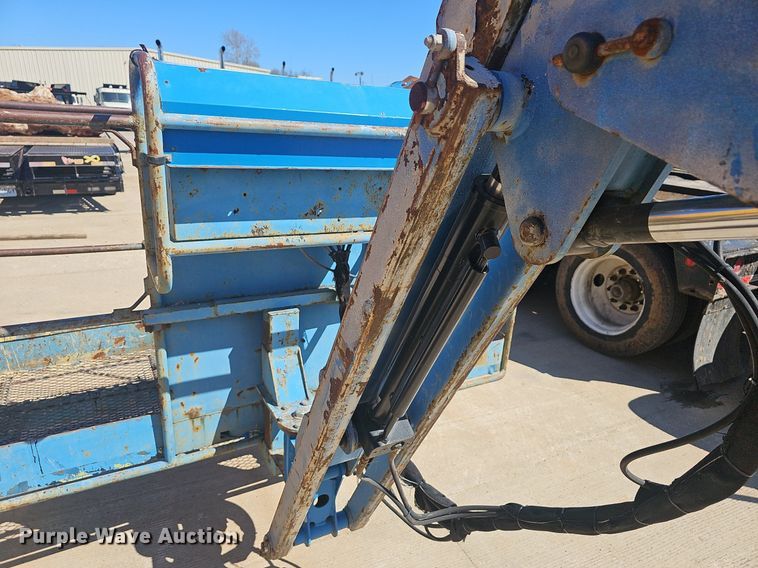 image for item EJ6207 1996 Genie  S-65 boom lift