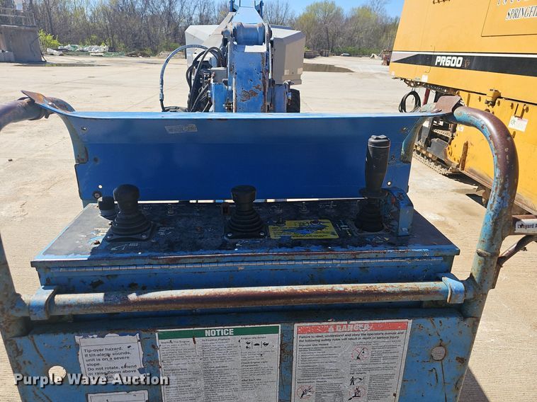 image for item EJ6207 1996 Genie  S-65 boom lift