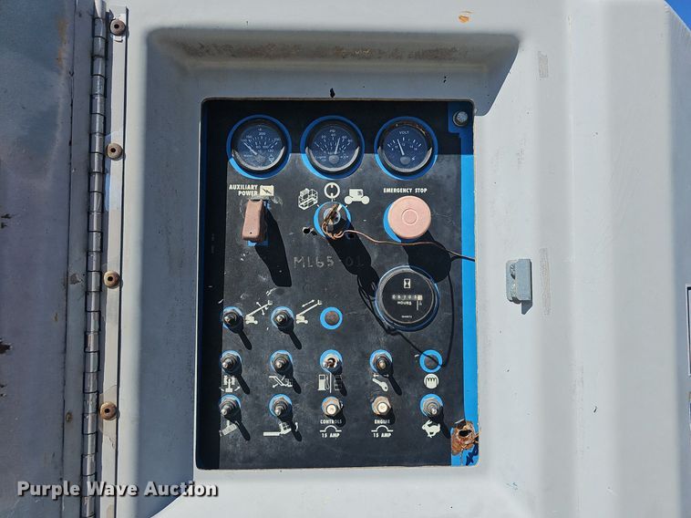 image for item EJ6207 1996 Genie  S-65 boom lift