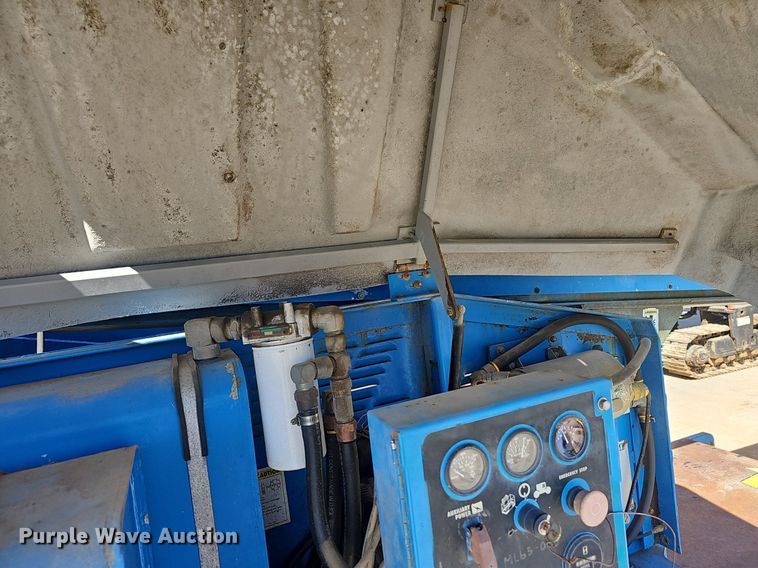 image for item EJ6207 1996 Genie  S-65 boom lift