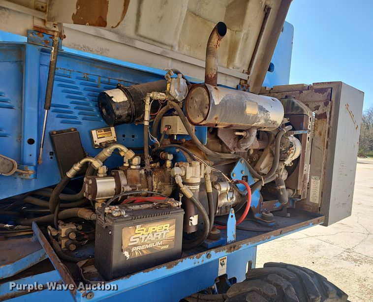 image for item EJ6207 1996 Genie  S-65 boom lift