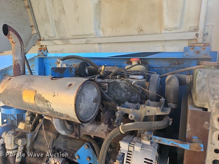 image for item EJ6207 1996 Genie  S-65 boom lift