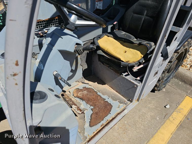 image for item EJ6208 2013 Genie GTH-5519 