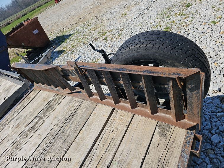 image for item EJ6212 2006 Kodiak  utility trailer