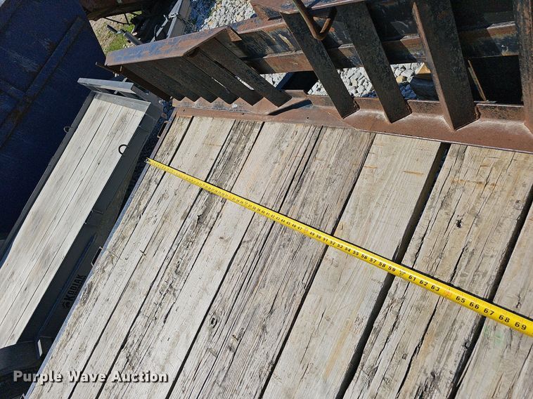 image for item EJ6212 2006 Kodiak  utility trailer