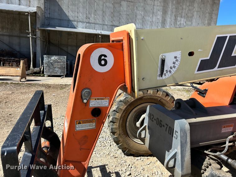image for item EK4328 JLG G6-42A telehandler