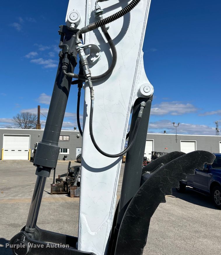 image for item EK4330 2014 Bobcat  E85M mini excavator