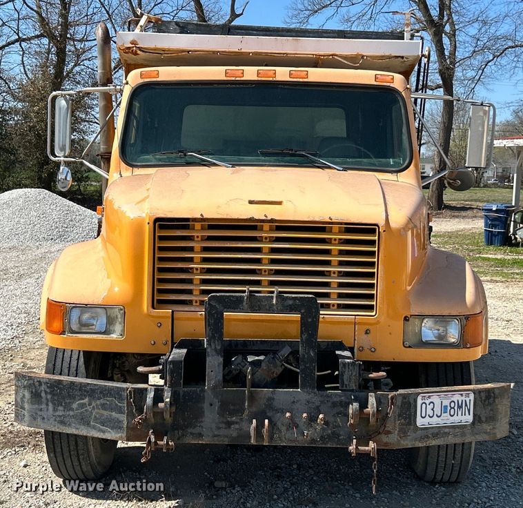 image for item EK4334 1995 International 4900 dump truck