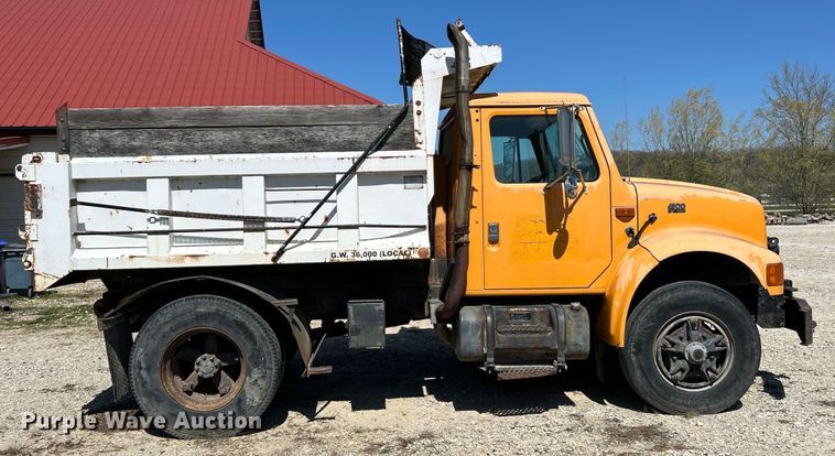image for item EK4334 1995 International 4900 dump truck