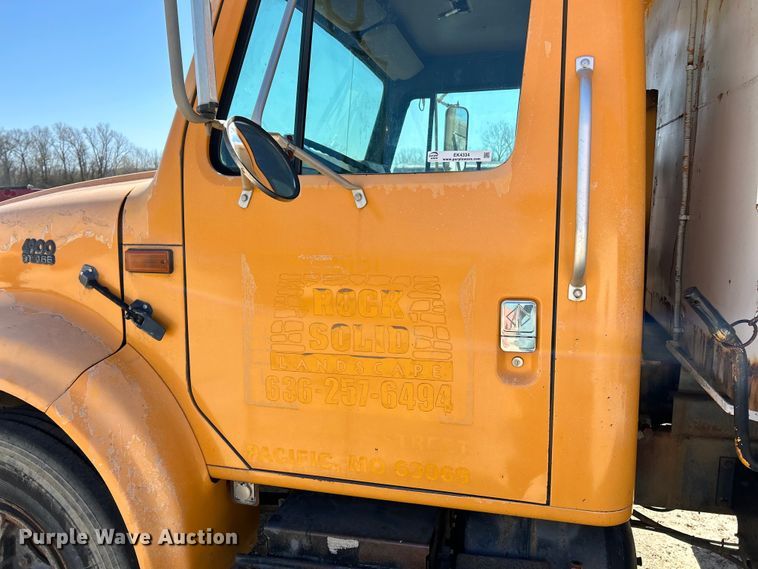image for item EK4334 1995 International 4900 dump truck