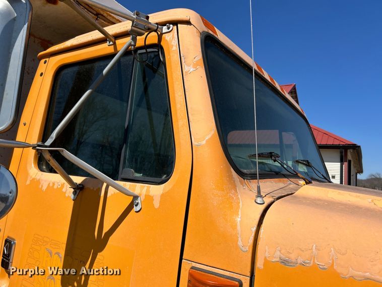 image for item EK4334 1995 International 4900 dump truck