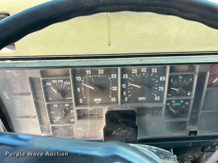 image for item EK4334 1995 International 4900 dump truck