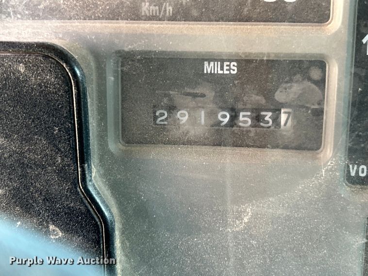 image for item EK4334 1995 International 4900 dump truck