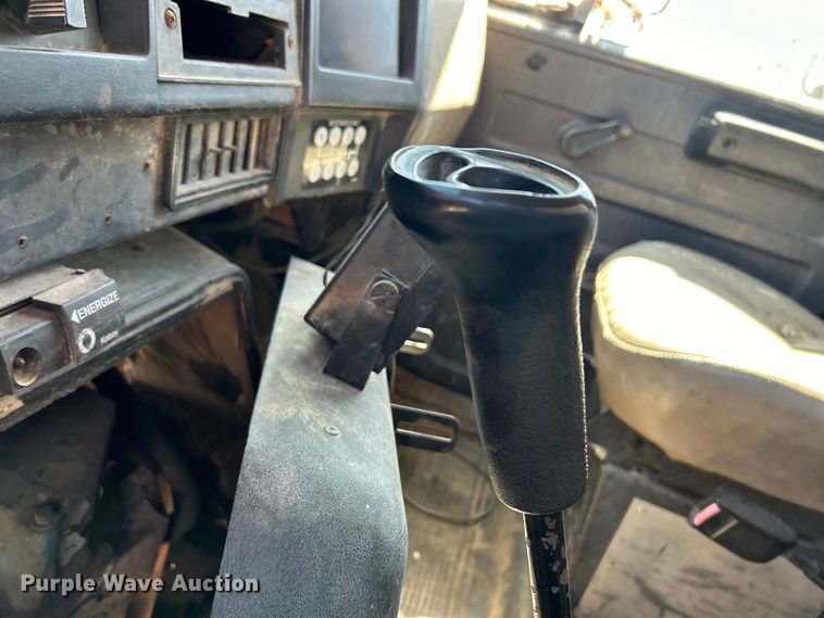 image for item EK4334 1995 International 4900 dump truck