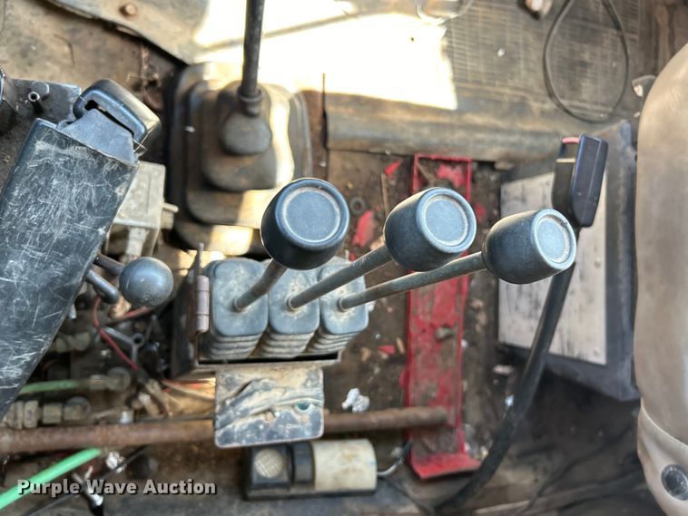 image for item EK4334 1995 International 4900 dump truck