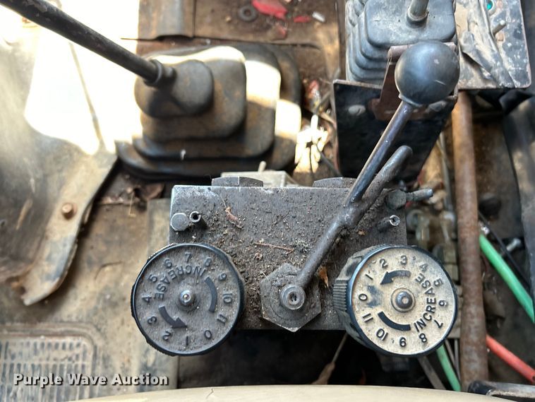 image for item EK4334 1995 International 4900 dump truck