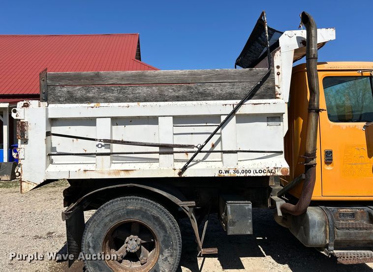 image for item EK4334 1995 International 4900 dump truck