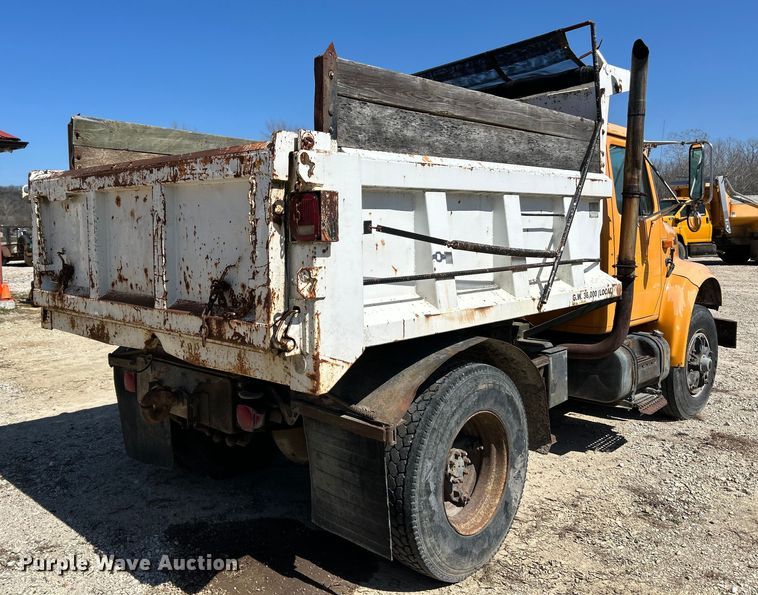 image for item EK4334 1995 International 4900 dump truck