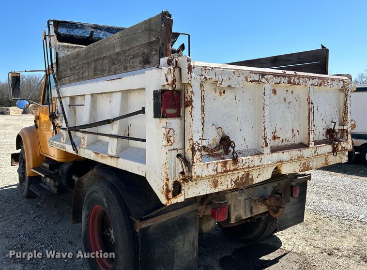 image for item EK4334 1995 International 4900 dump truck