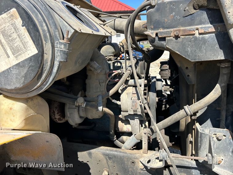 image for item EK4334 1995 International 4900 dump truck