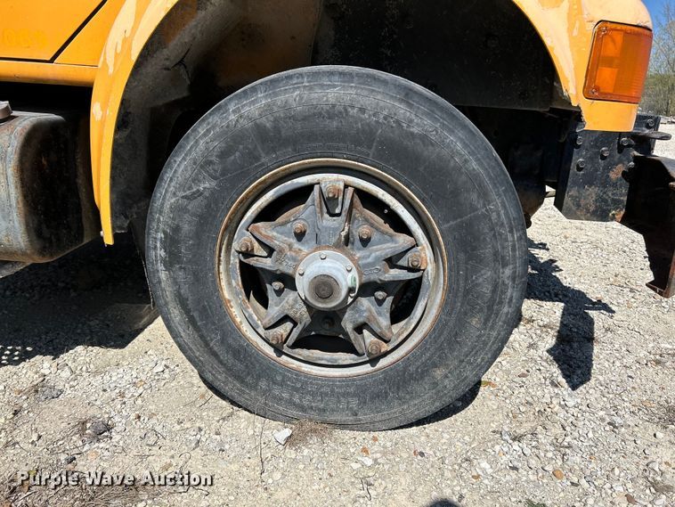 image for item EK4334 1995 International 4900 dump truck