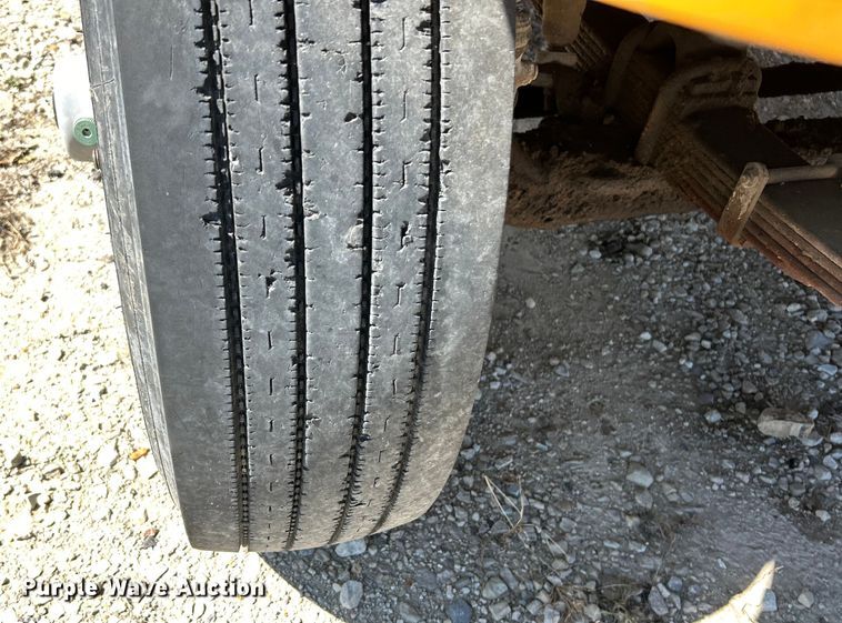 image for item EK4334 1995 International 4900 dump truck