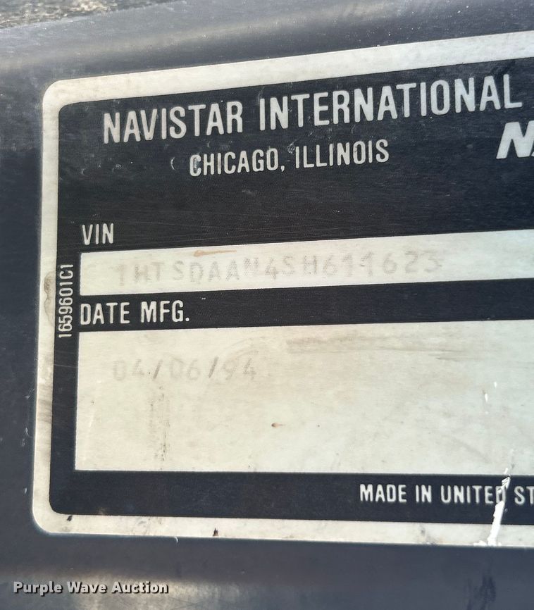 image for item EK4334 1995 International 4900 dump truck