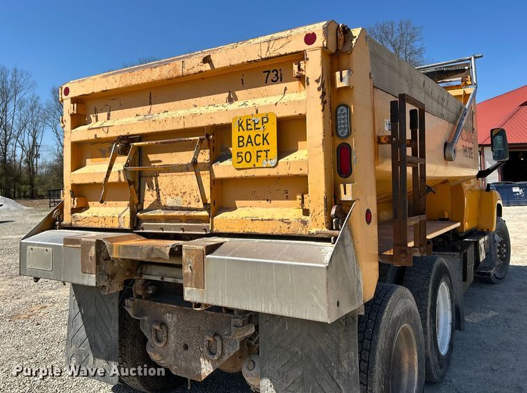 image for item EK4337 2006 GMC C8500 dump truck