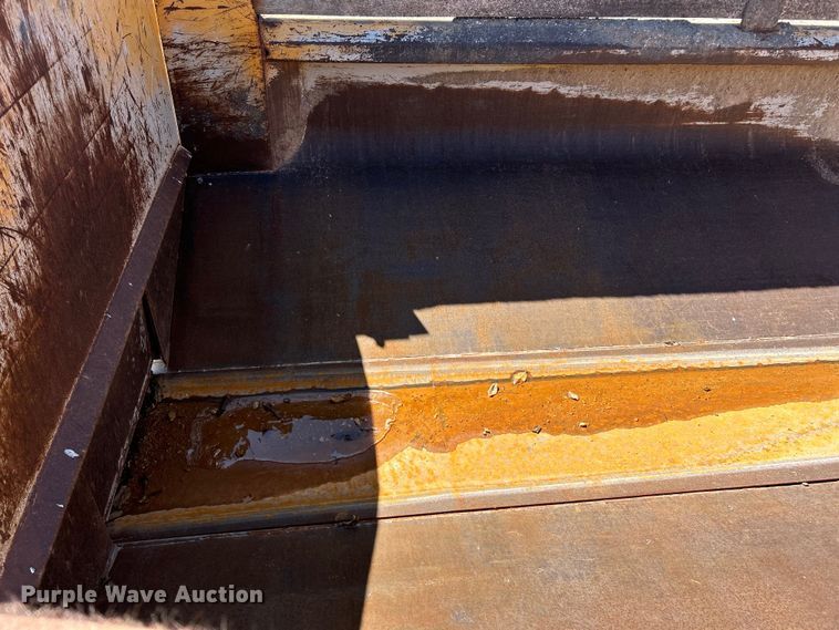 image for item EK4337 2006 GMC C8500 dump truck