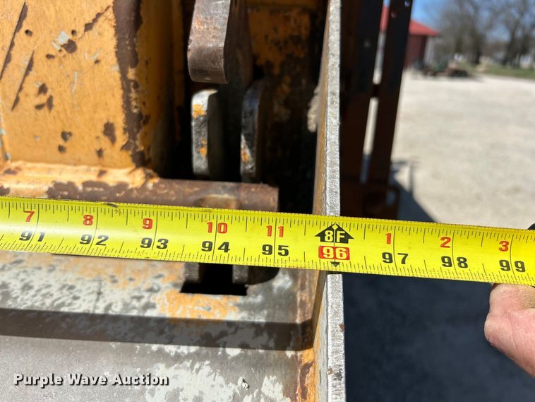 image for item EK4337 2006 GMC C8500 dump truck