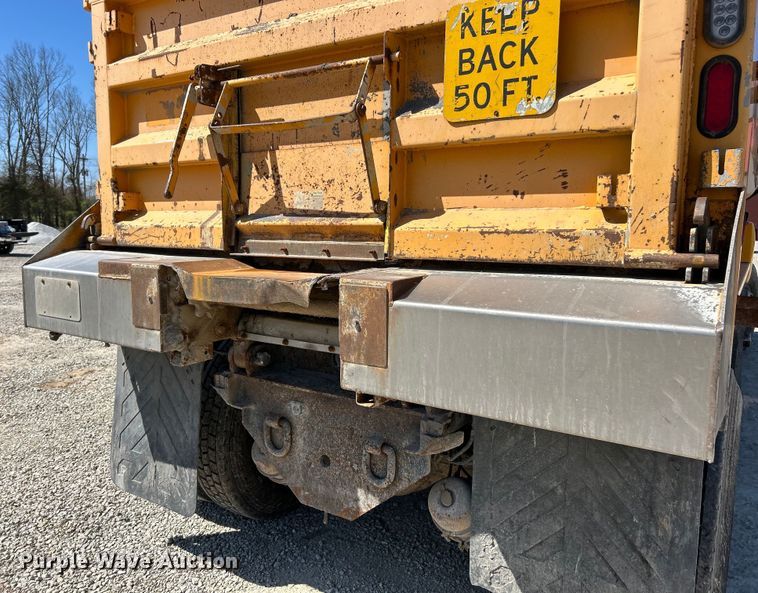 image for item EK4337 2006 GMC C8500 dump truck