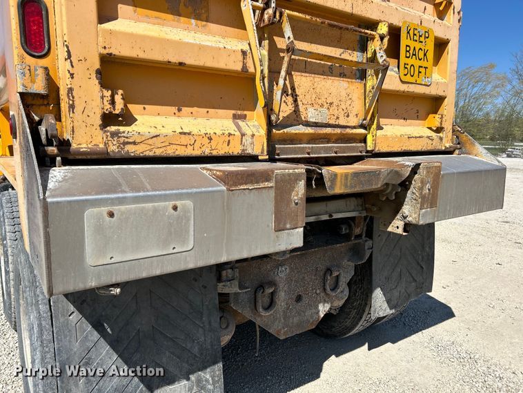 image for item EK4337 2006 GMC C8500 dump truck