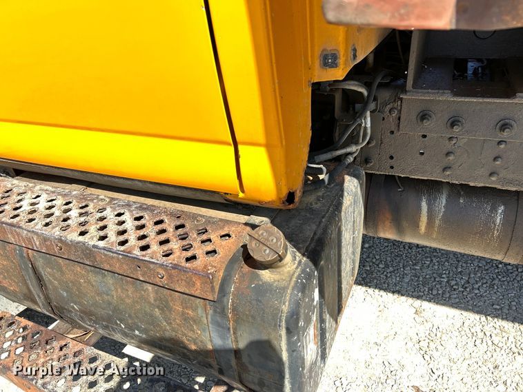 image for item EK4337 2006 GMC C8500 dump truck