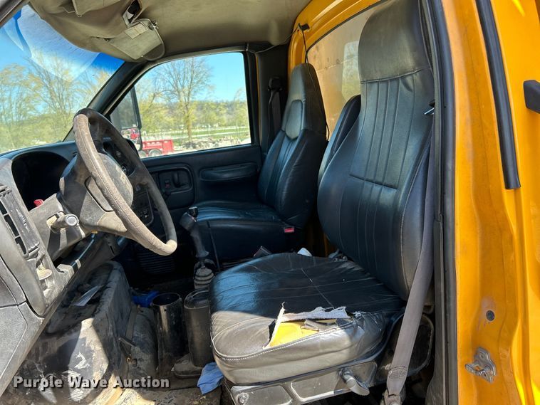 image for item EK4337 2006 GMC C8500 dump truck