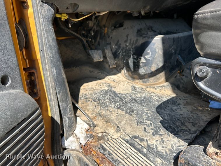 image for item EK4337 2006 GMC C8500 dump truck