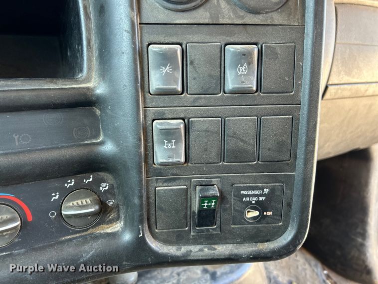 image for item EK4337 2006 GMC C8500 dump truck