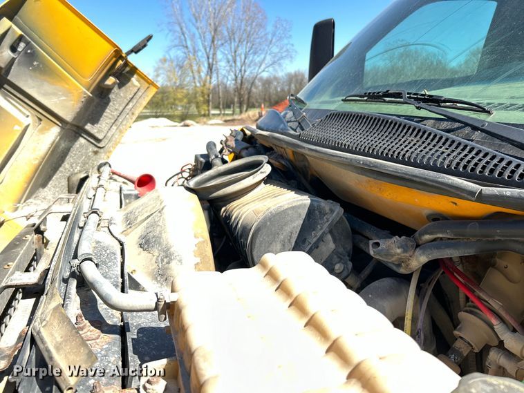 image for item EK4337 2006 GMC C8500 dump truck