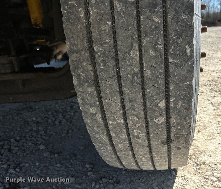 image for item EK4337 2006 GMC C8500 dump truck