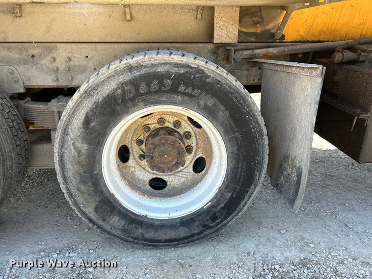 image for item EK4337 2006 GMC C8500 dump truck