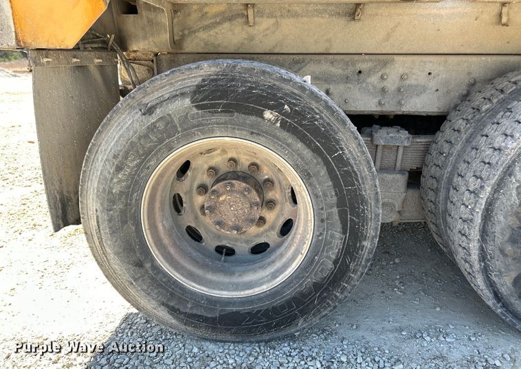 image for item EK4337 2006 GMC C8500 dump truck