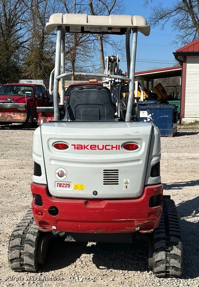 image for item EK4338 2021 Takeuchi TB225 mini excavator
