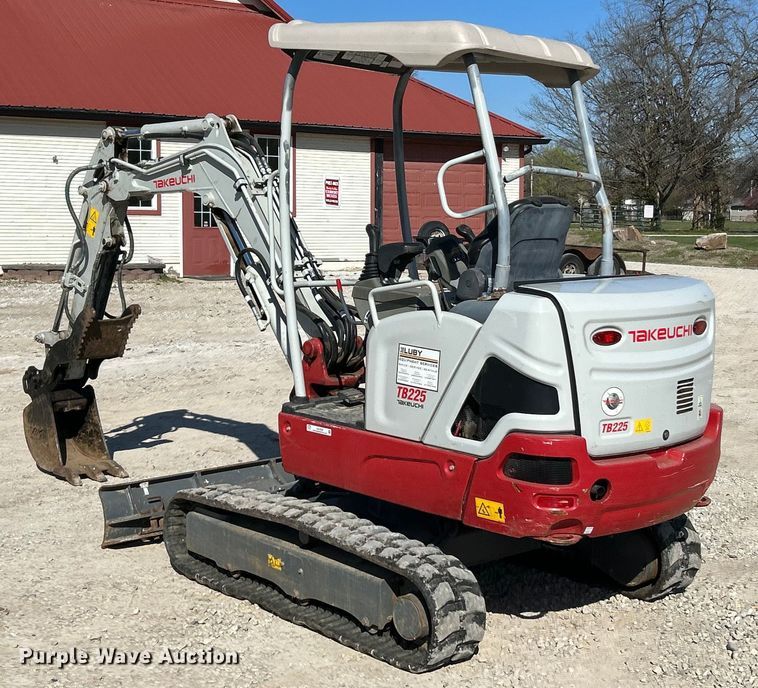 image for item EK4338 2021 Takeuchi TB225 mini excavator