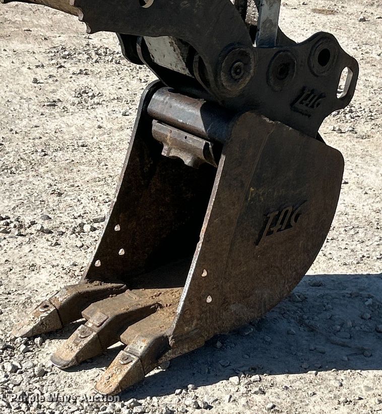 image for item EK4338 2021 Takeuchi TB225 mini excavator