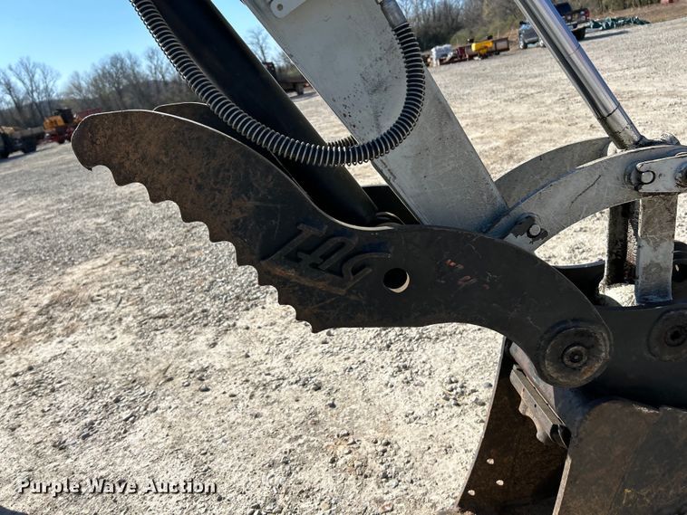 image for item EK4338 2021 Takeuchi TB225 mini excavator